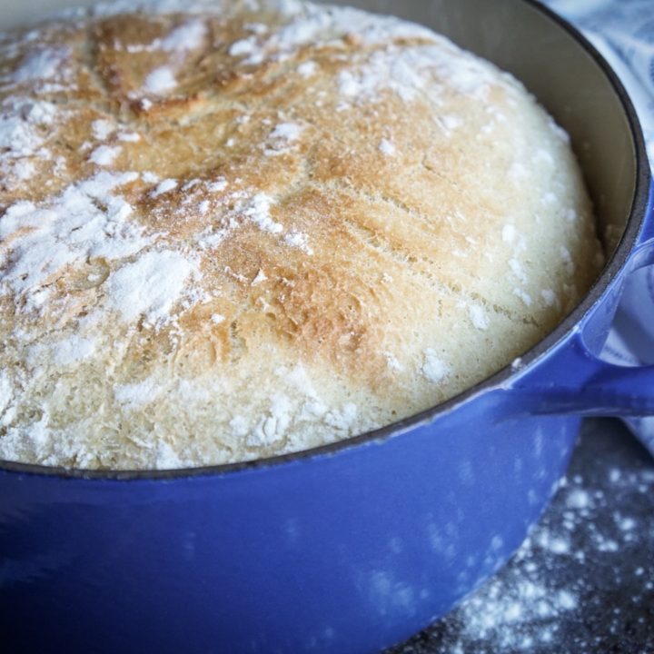 GoodyFoodies: Recipe: Le Creuset Dutch Oven Bread